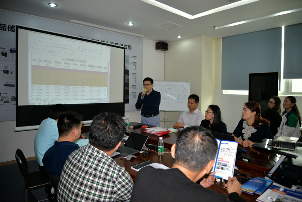 2016年度深奧圖（Autower）銷售精英頒獎現場